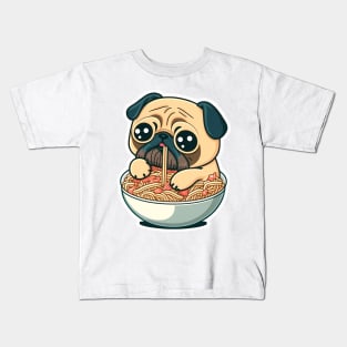 Cute pug eats ramen Kids T-Shirt